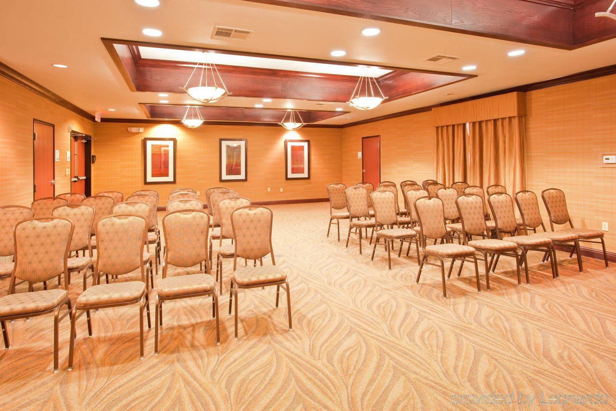 Red Lion Inn & Suites Mineral Wells Exterior photo